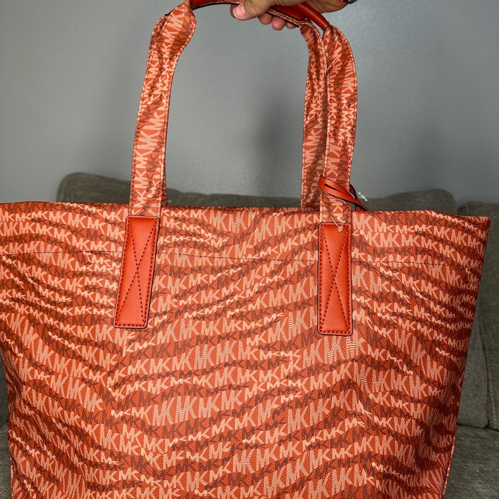 Michael Kors Signature Orange Tote